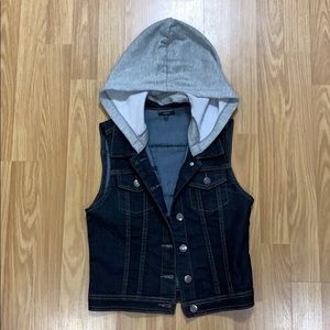 I’m selling because it no longer fits me.